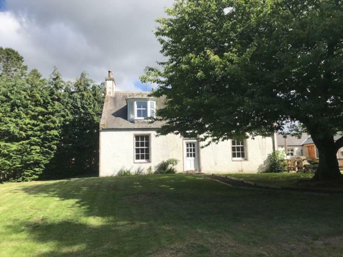 Traditional Family In Royal Deeside Vakantiehuis